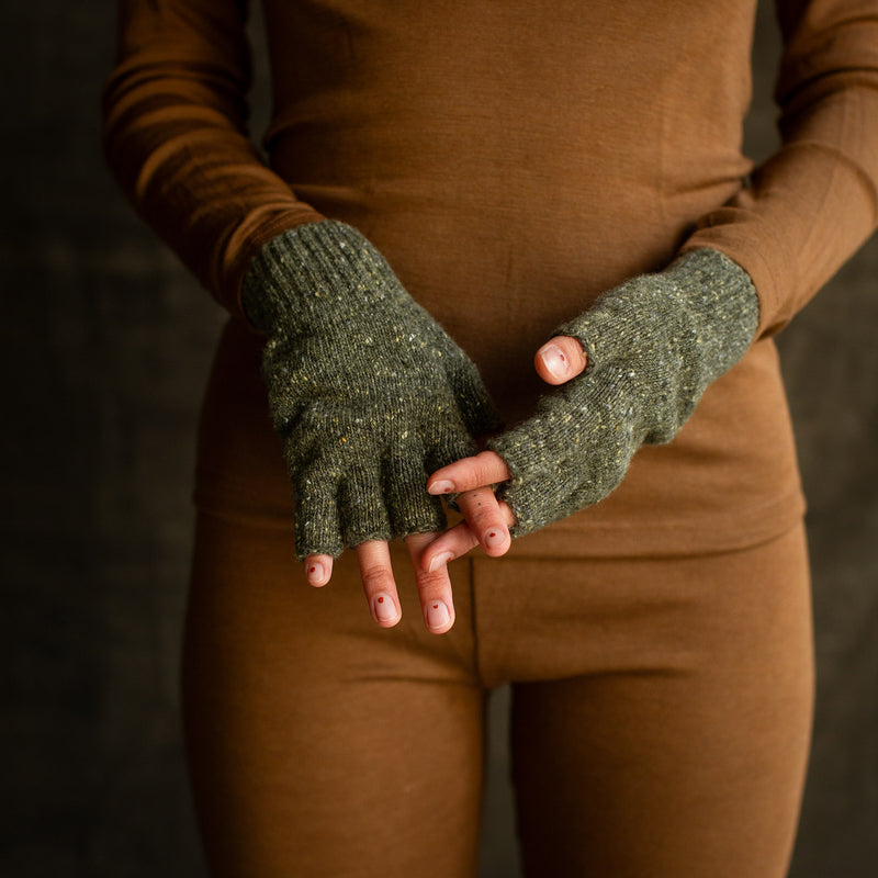 Adults Fingerless Gloves - Donegal Merino Wool - Lichen