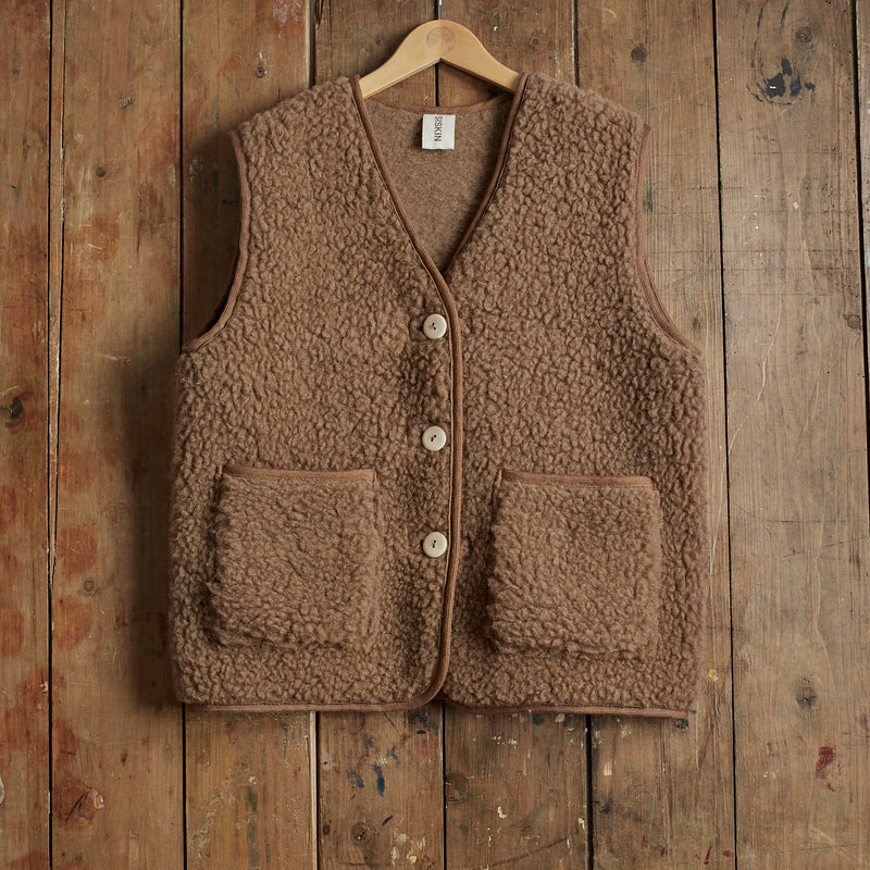 Womens Elk Vest - Wool Teddy Fleece - Nutmeg