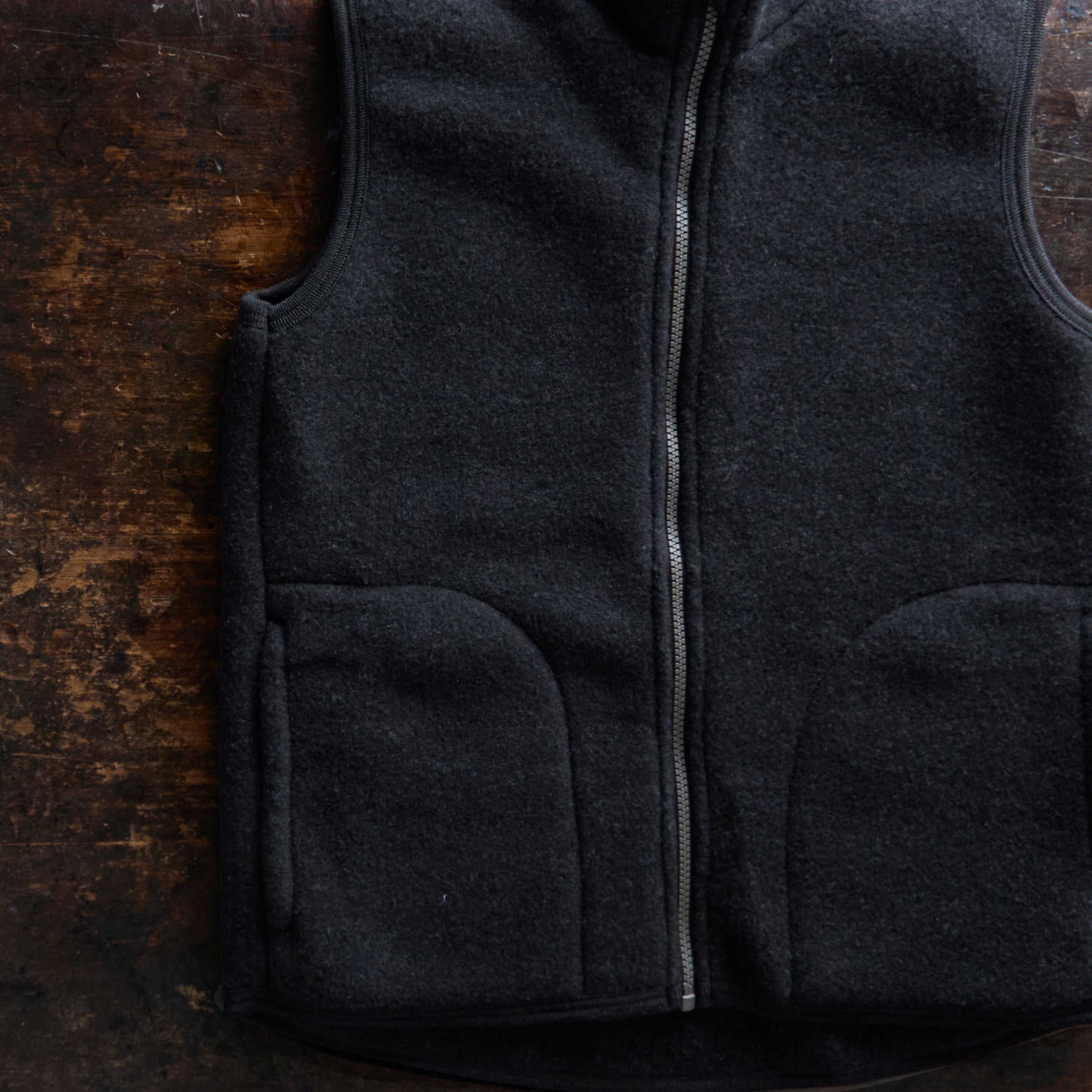 Women's Merino Wool Fleece Zip Vest in black - sizes UK34-48 – MamaOwl