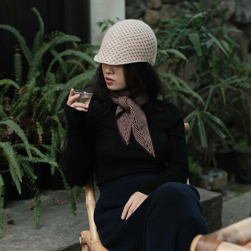 Women's Cashmere Sailor Neck Scarf - Wine