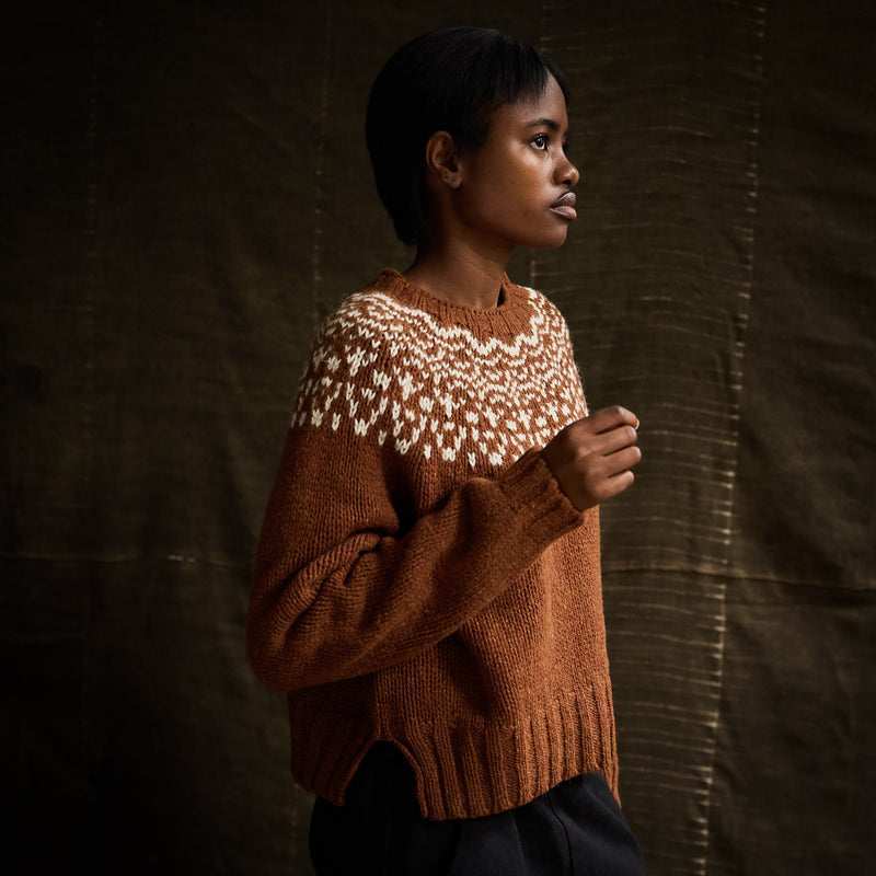 Cropped Isle Women's Sweater - Donegal Wool - Cinnamon