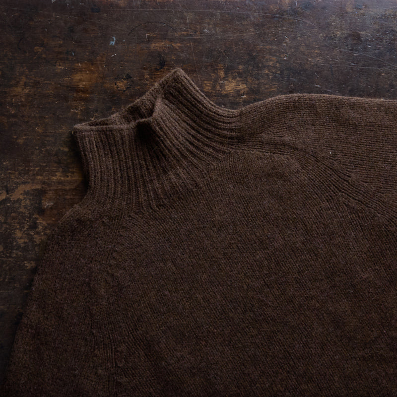 Highland Women's Rollneck - Lambswool - Burnt Umber