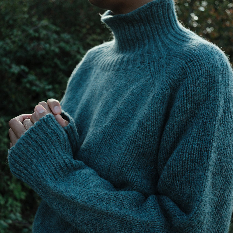 Highland Women's Rollneck Sweater - Lambswool - Dusk