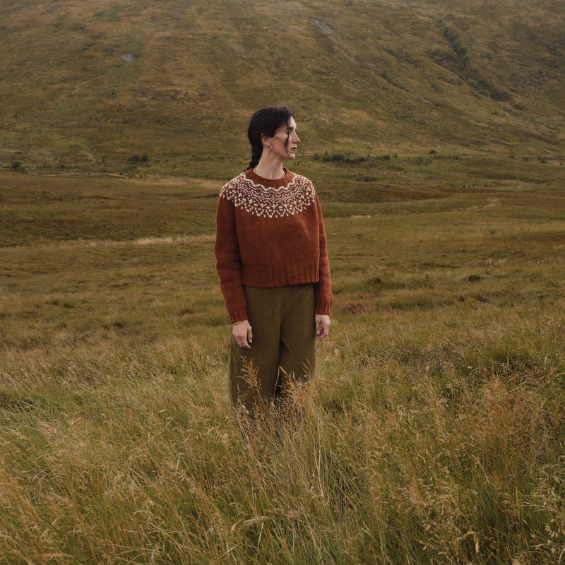 Cropped Isle Women's Sweater - Donegal Wool - Cinnamon