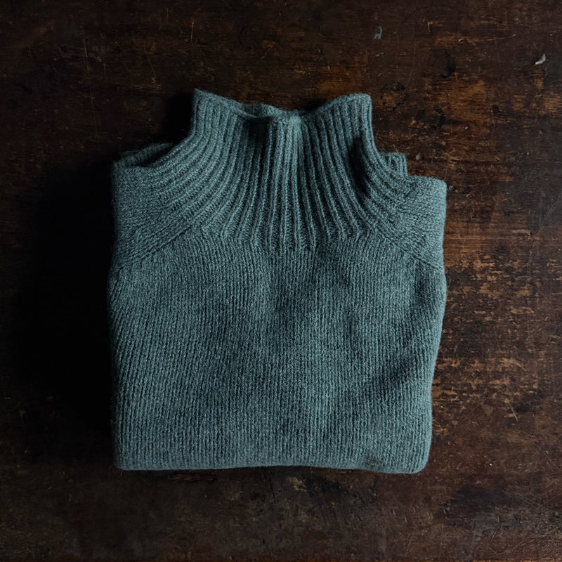 Highland Women's Rollneck Sweater - Lambswool - Dusk