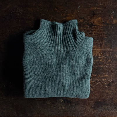 Highland Women's Rollneck Sweater - Lambswool - Dusk