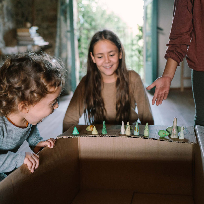 Wooden Forest Tree - 18 Pieces