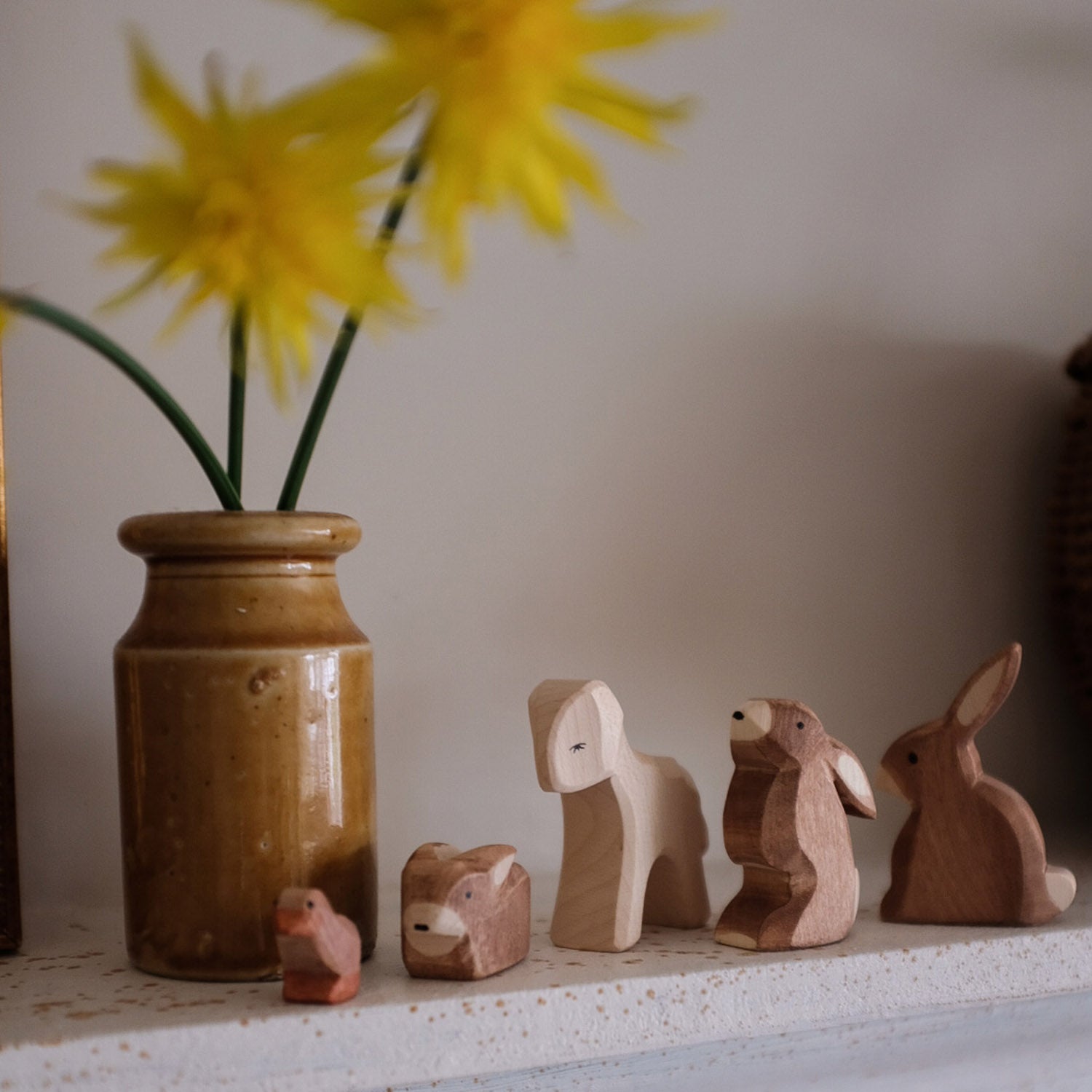 spielform スピールフォーム　ドイツ　木製　ostheimer うさぎ Handcrafted Wooden Sitting Brown Rabbit – MamaOwl
