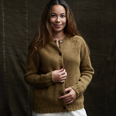 Womens Coast Cardigan - Lambswool - Asparagus