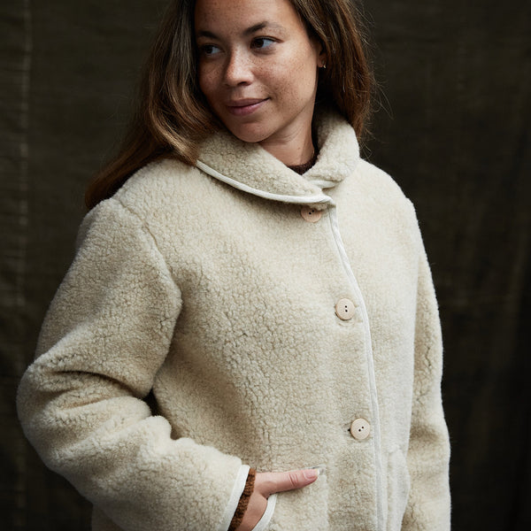 Women’s Wool Teddy Fleece Jacket in beige - sizes Small to XL – MamaOwl