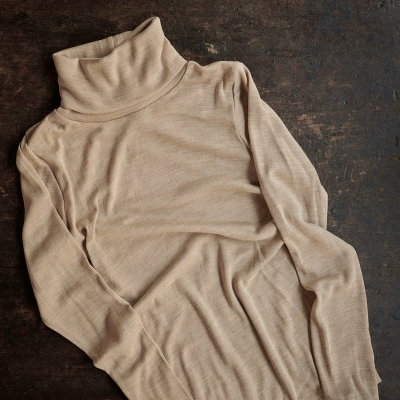 Auk Womens Top - Merino Wool & Silk - Sandstorm