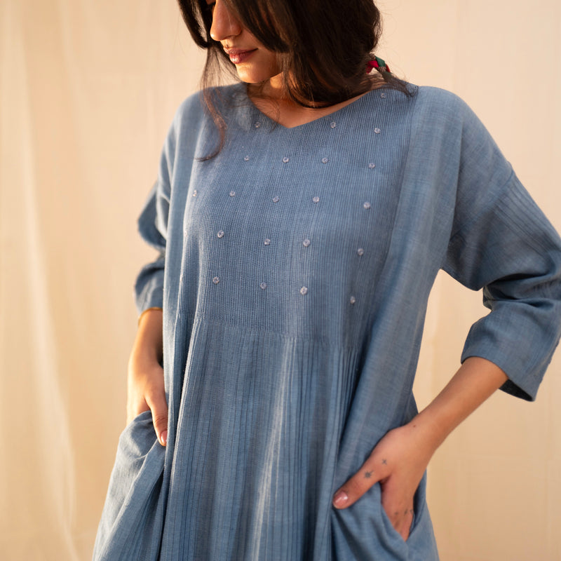 Women's Handwoven Cotton Anaar Pleated Dress - Indigo