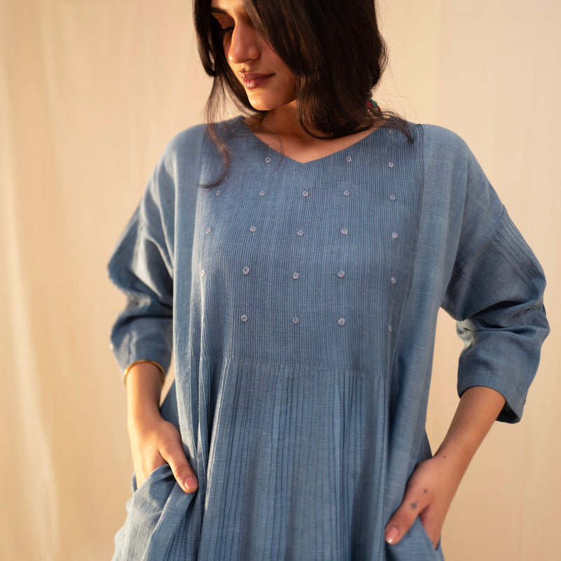 Women's Handwoven Cotton Anaar Pleated Dress - Indigo