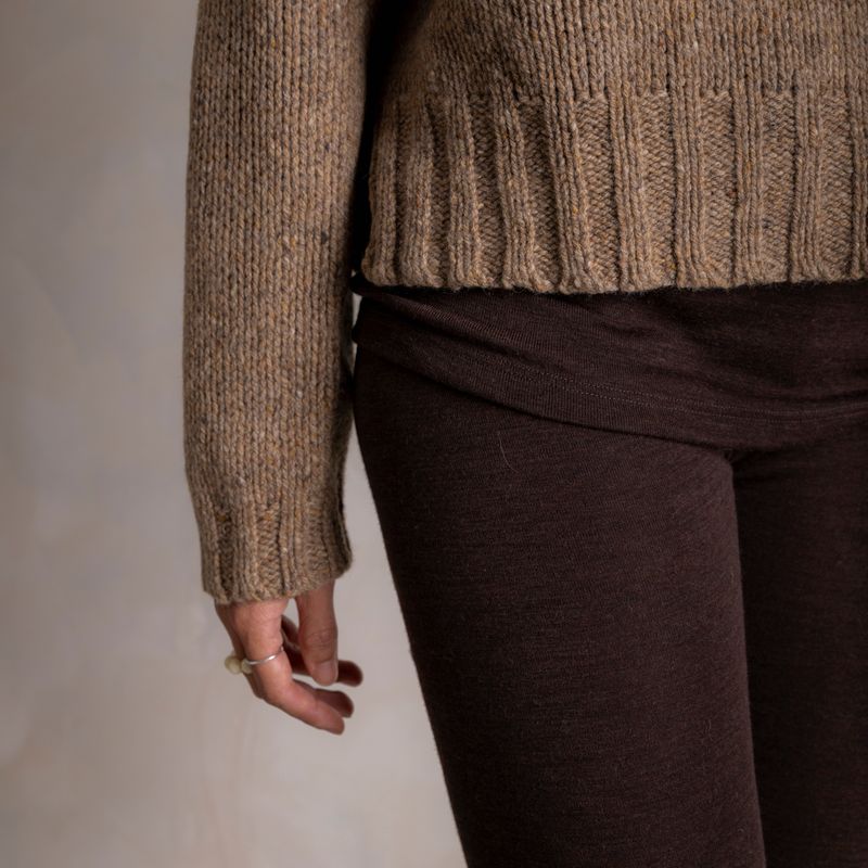 Cropped Isle Women's Sweater - Donegal Wool - Husk