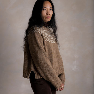 Cropped Isle Women's Sweater - Donegal Wool - Husk