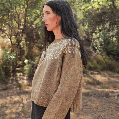 Cropped Isle Women's Sweater - Donegal Wool - Husk