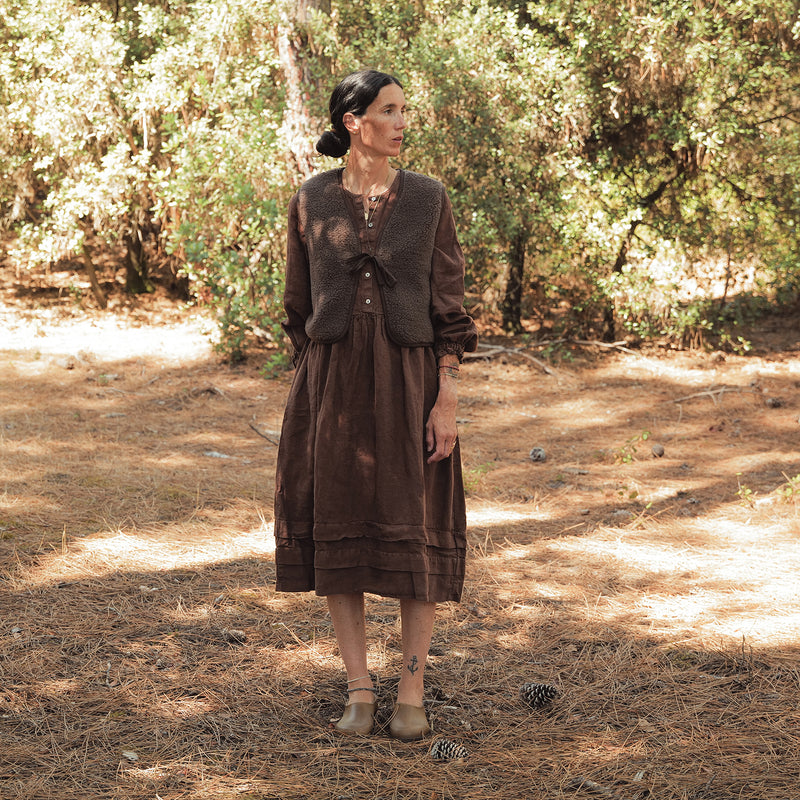 Sambar Women's Vest - Wool Teddy Fleece - Cocoa