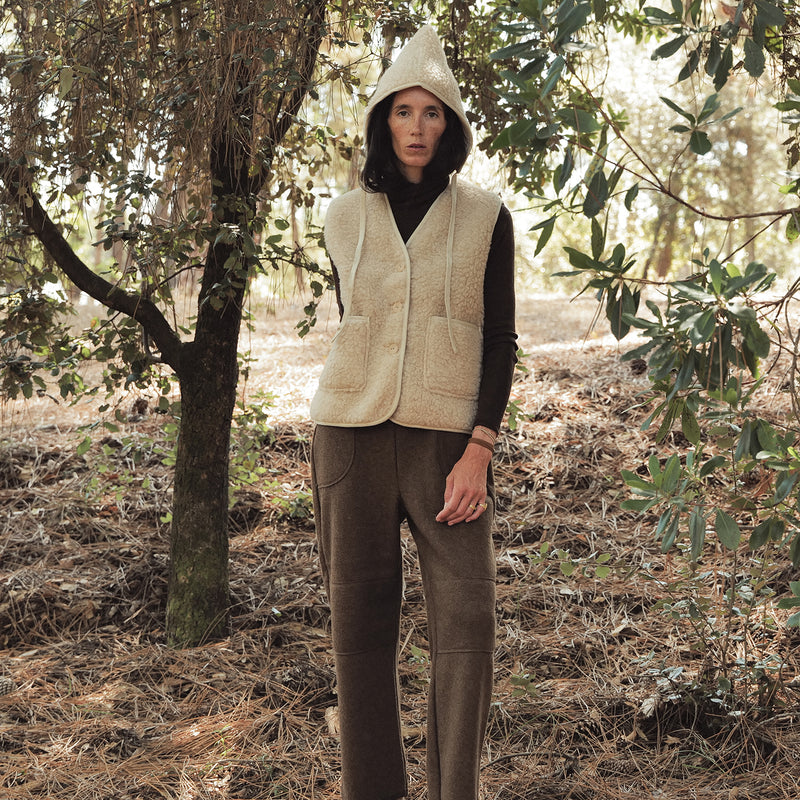 Elk Women's Vest - Wool Teddy Fleece - Oatmeal