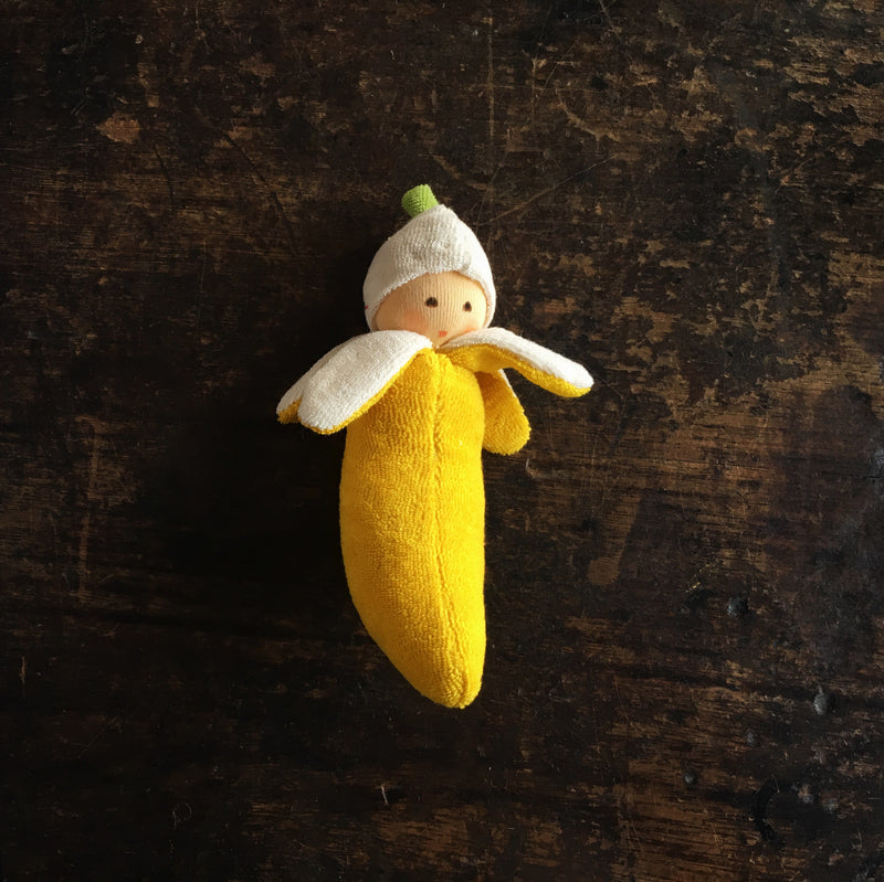 Handmade Cotton/Wool Banana Rattle – MamaOwl - Main Image