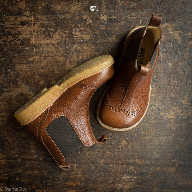 Kids Chelsea Boots With Brogue Detail - Brown