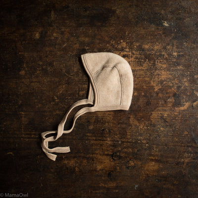Piculet Baby Bonnet - Merino Wool Fleece - Sandstorm